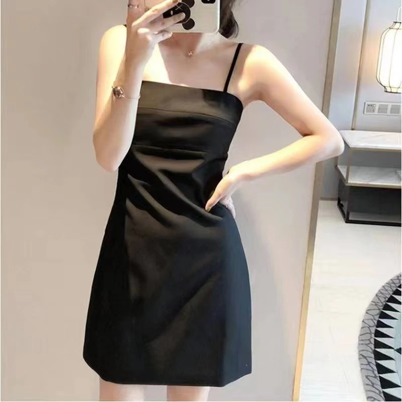 法式小个子黑色春秋短款修身显瘦吊带连衣裙气质网红裙子服装女