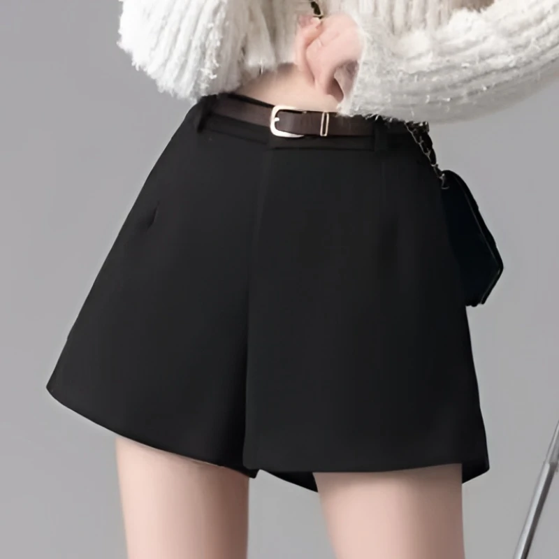 黑色大码毛呢短裤女秋冬季新款高腰外穿加厚宽松显瘦阔腿a字靴裤