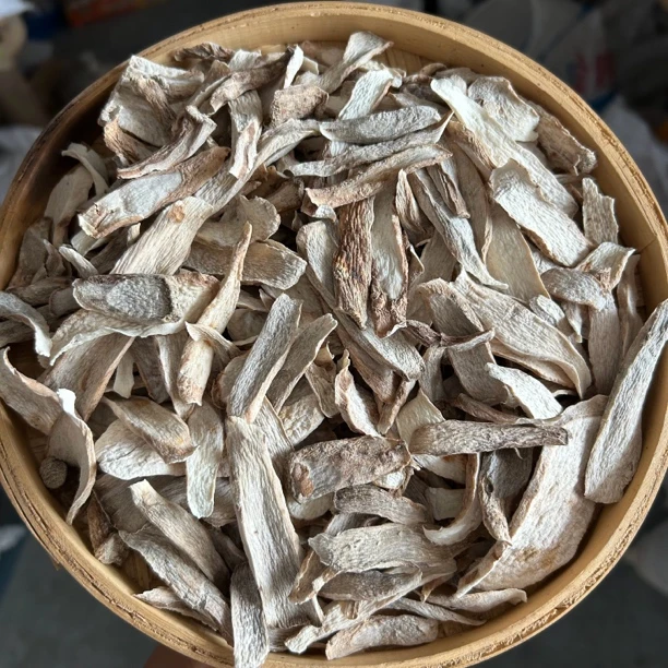 【山药片 】邻居家菜园里种的 切片太阳晒干无硫 颜色自然150g包邮