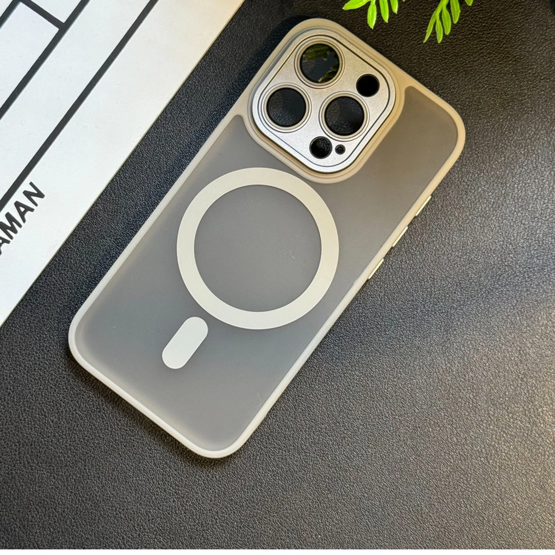 新款精孔磨砂苹果15Promax磁吸手机壳iPhone14Pro全包镜头13/12潮