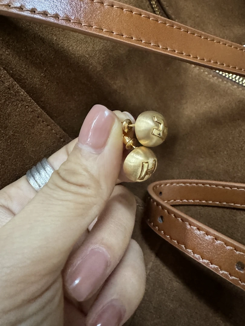钛钢耳饰 珍珍自戴分享  心仪好物 冬季穿搭必备
