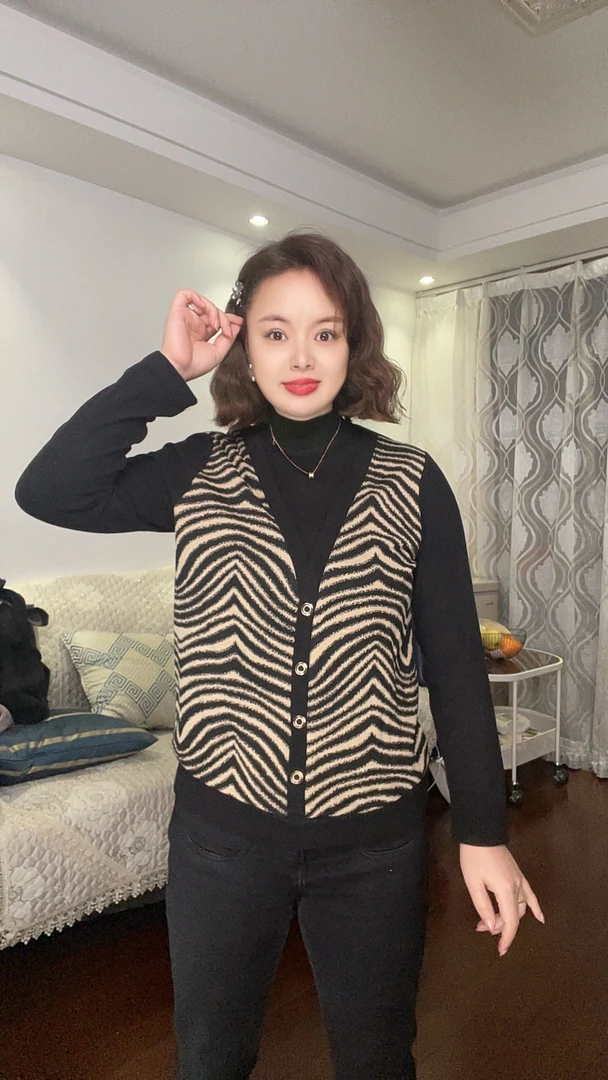 2024秋冬季豹纹女式针织长袖时尚宽松显瘦气质假两件打底衫妈妈装