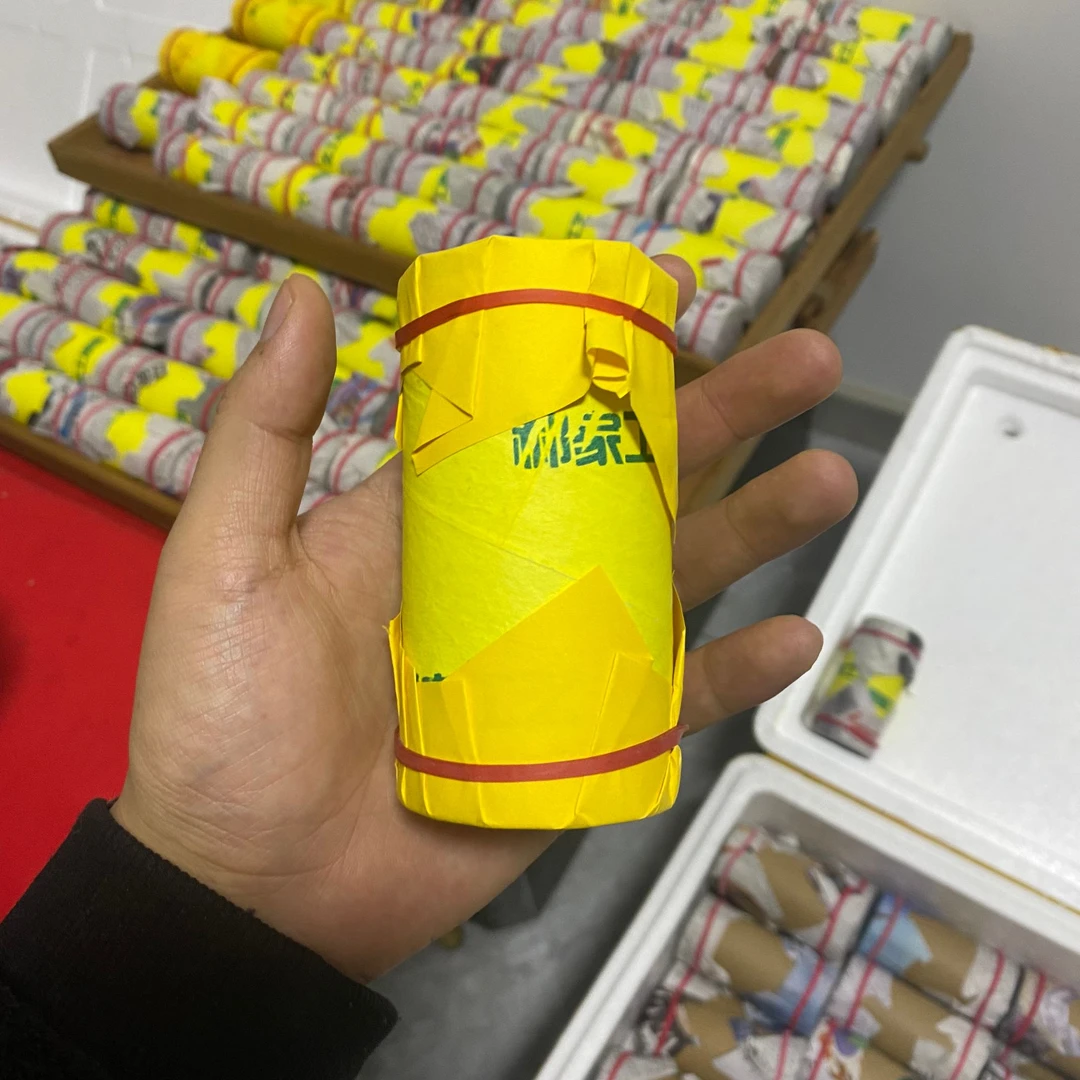 郝建伟蝈蝈炮筒两皮蟋蟀活体包装盒