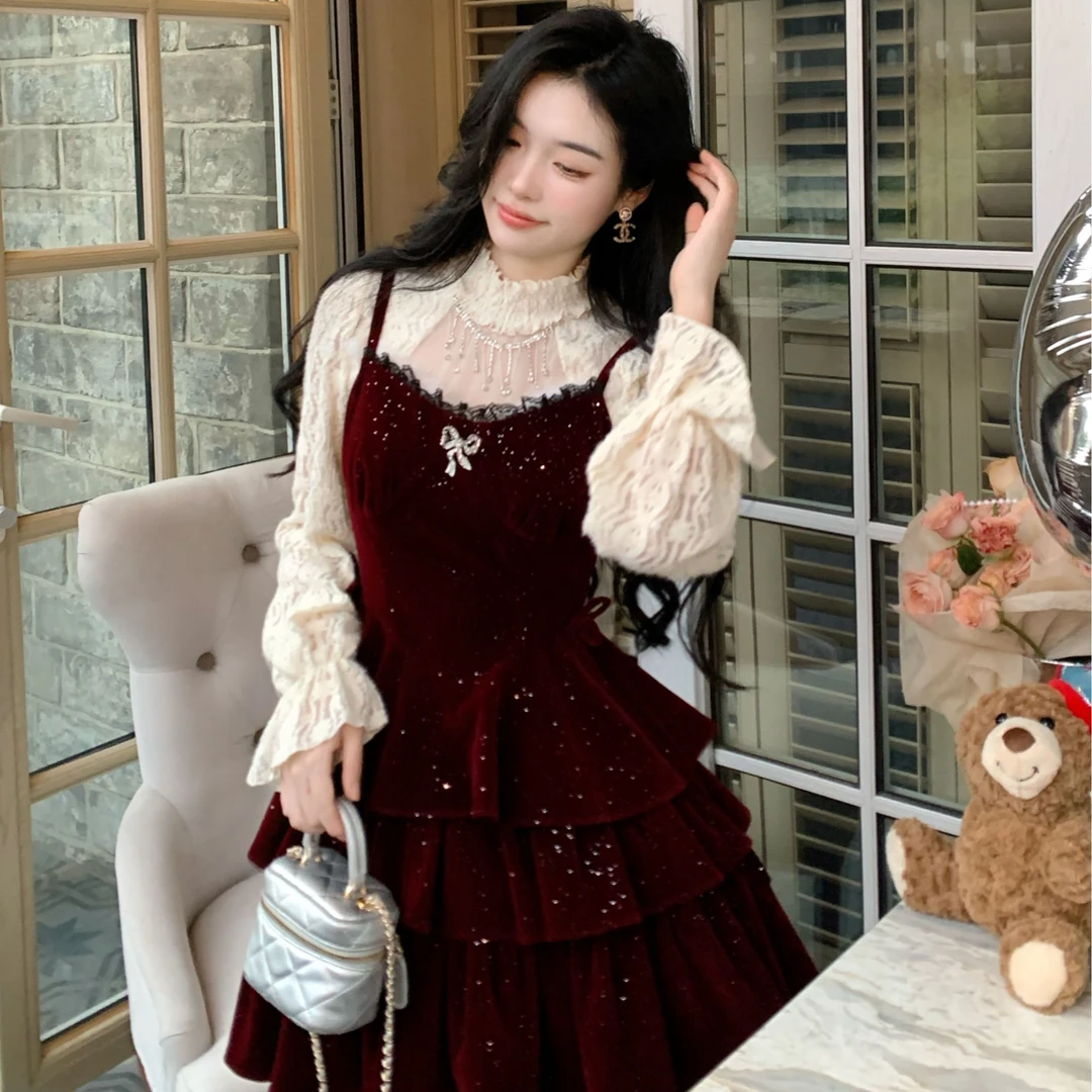 Blovelan暮冬烁灵 轻熟风网纱镂空上衣+细闪丝绒蓬蓬吊带裙套装