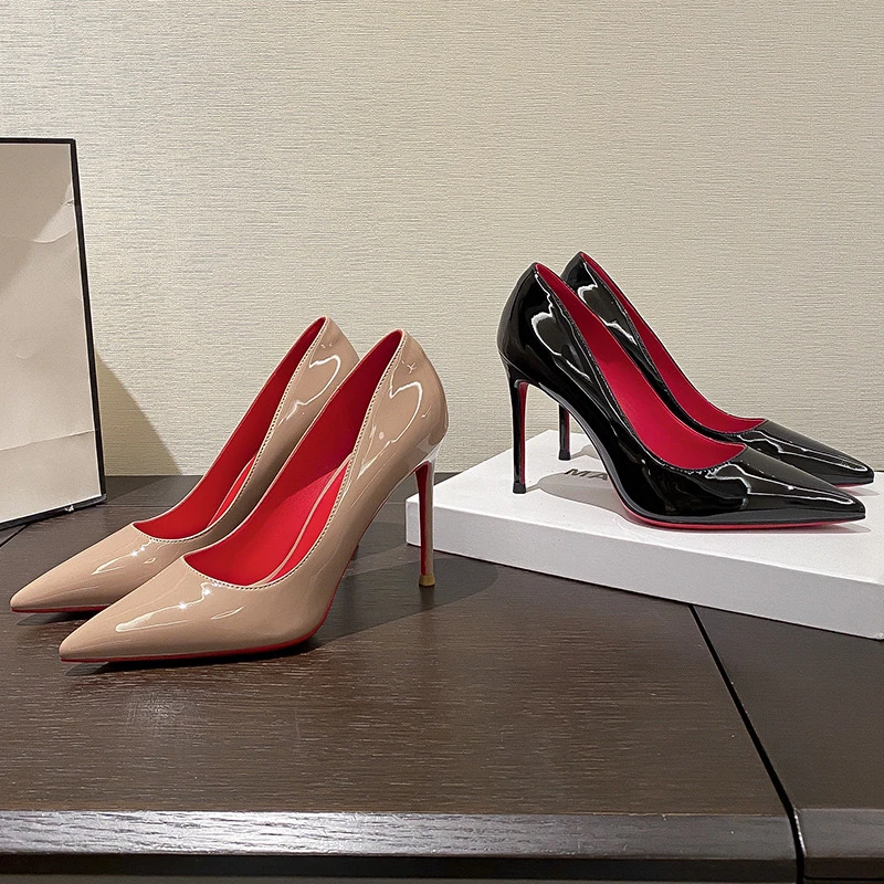 红底高跟鞋职业女细跟新款性感气质法式尖头防水台脚宽高级漆皮