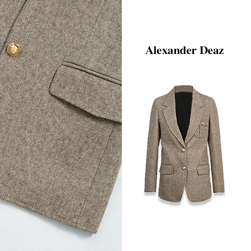 【玥】2025秋季新款轻熟风小众设计金属纽扣小香西服外套X9002