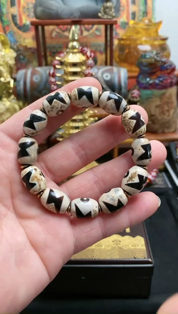 【闪购商品】玛瑙/玉髓手串未镶嵌五眼闪电*多样发
