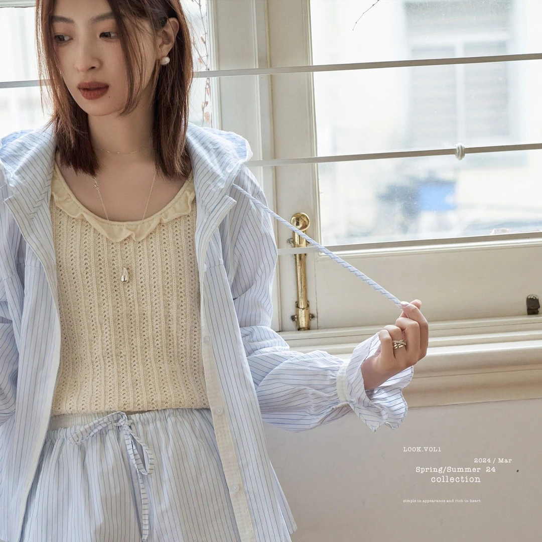 「白描工作间」"蓝调布鲁斯"肌理感条纹撞色连帽薄外套/短裤套装