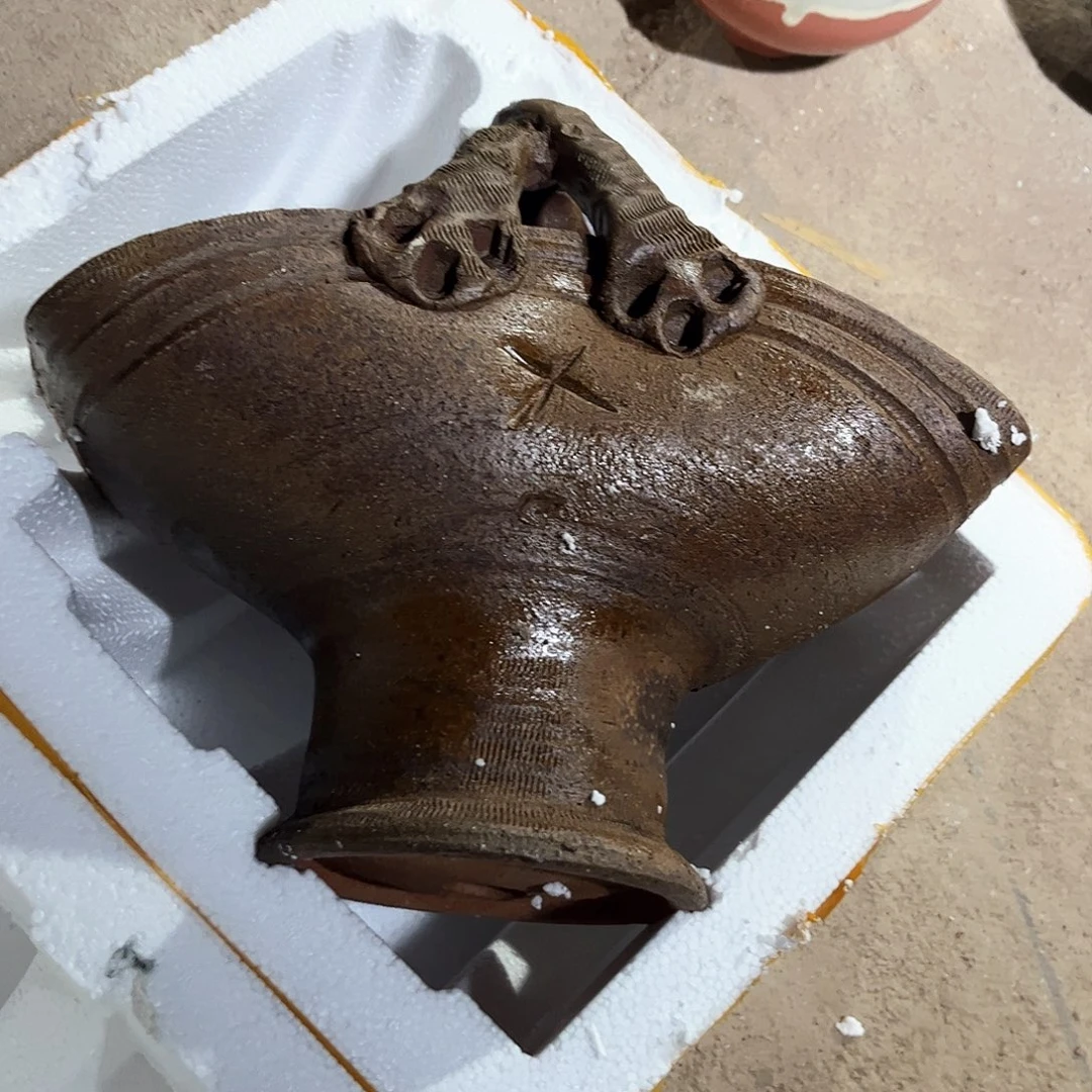 红陶20CM以下花盆花开了