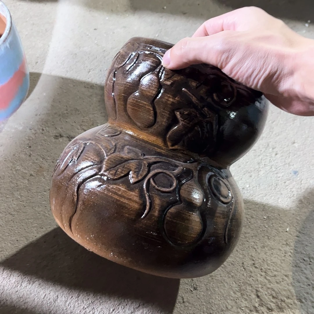 红陶20CM以下花盆花开了