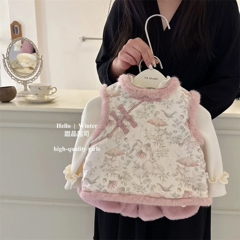 2023女童冬季加厚马甲立领复古珍珠盘扣宝宝新款保暖背心短裤2024