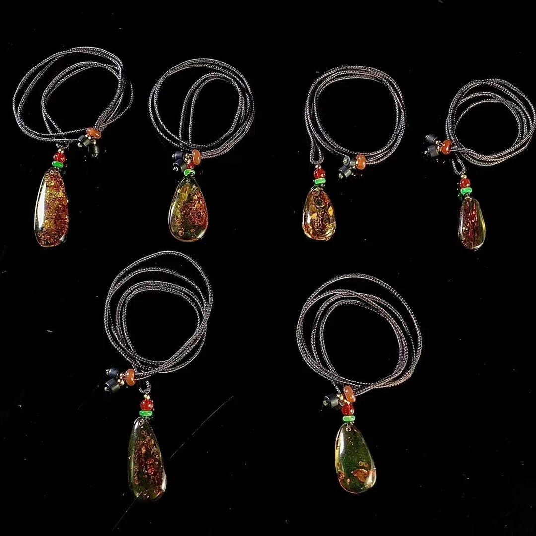 M2505【福嘟嘟珠宝】琥珀飞甲龙水滴吊坠-送礼佳品-多样性只发一件