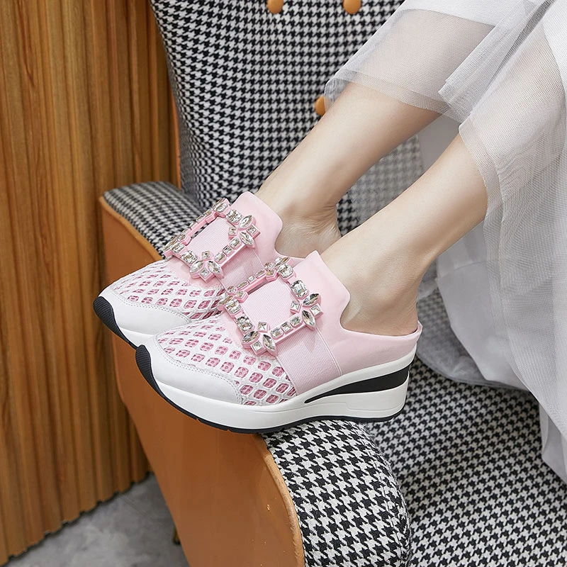 艾淇包头凉拖鞋女外穿2025春季新款水钻网面透气松糕厚底半拖鞋女