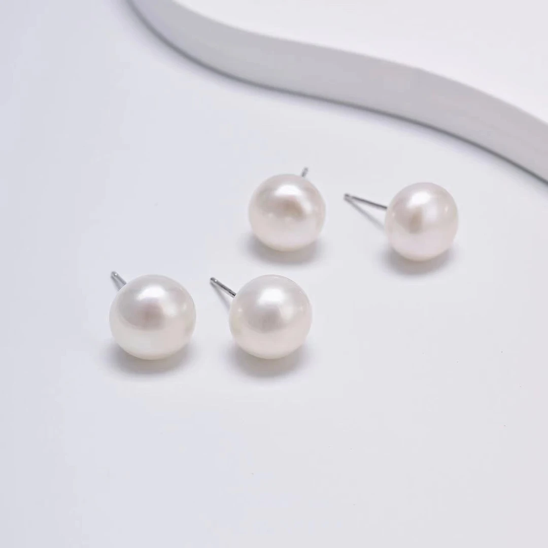 【云上叙】v1557-F-S925银淡水珍珠耳钉-多样性发一件-9mm+（商城）