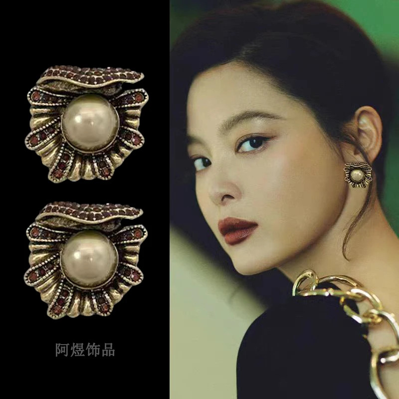 铜合金莫桑石耳饰 满钻耳钉中古耳环高级感夸张独特做旧复古S气质