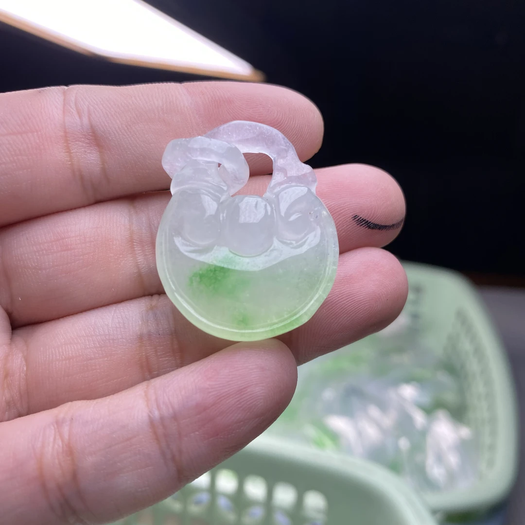 P151  飘花如意福袋吊坠