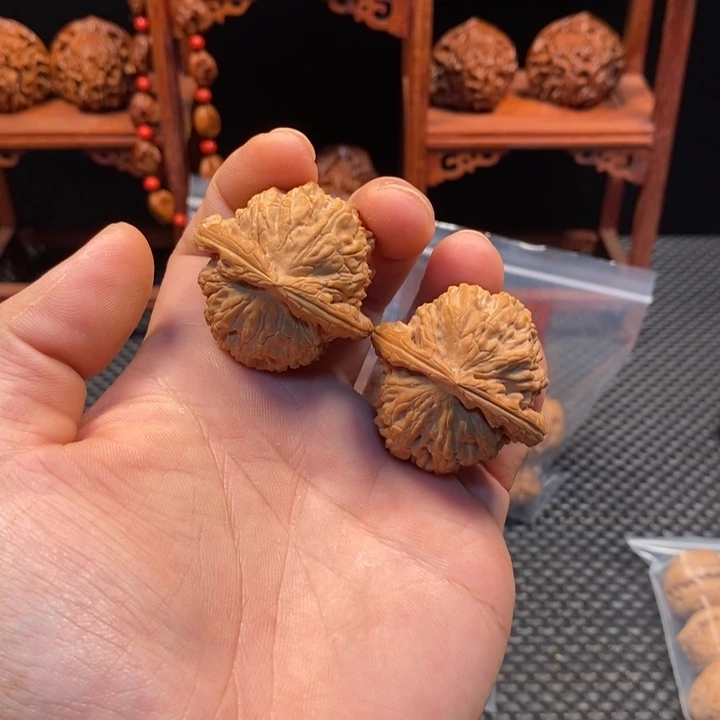 文玩核桃吊坠40球白