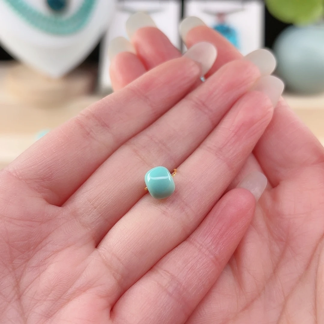 绿松石配饰未镶嵌王*七