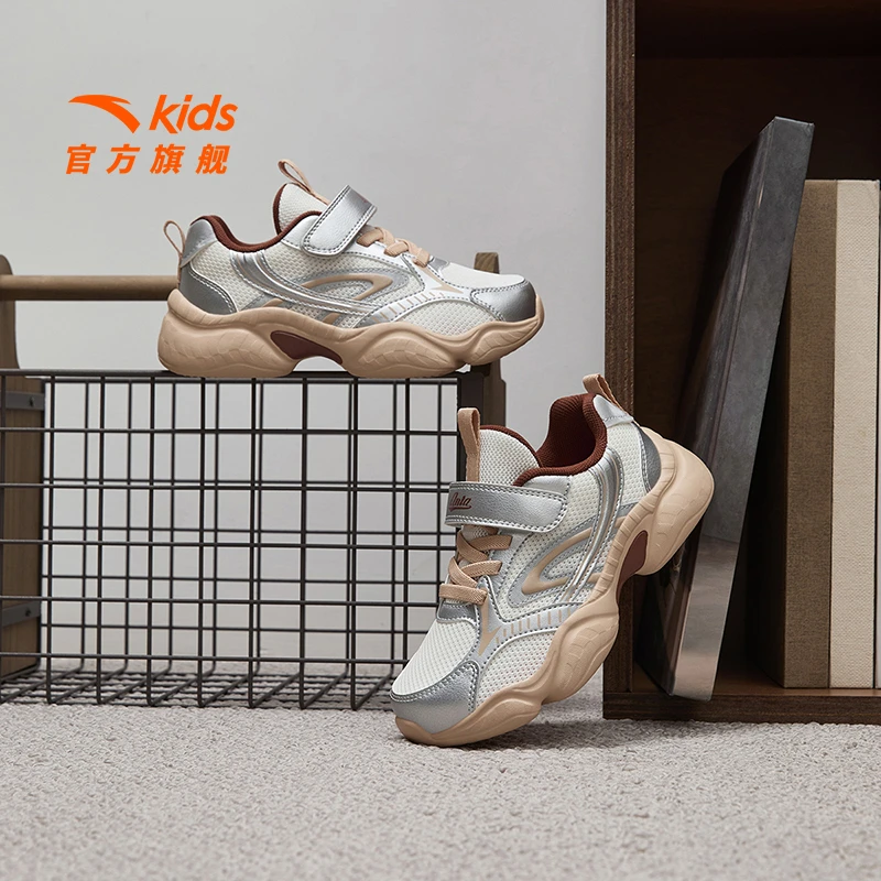 安踏儿童女小童休闲鞋2025款透气舒适高能感防滑耐磨休闲鞋百搭