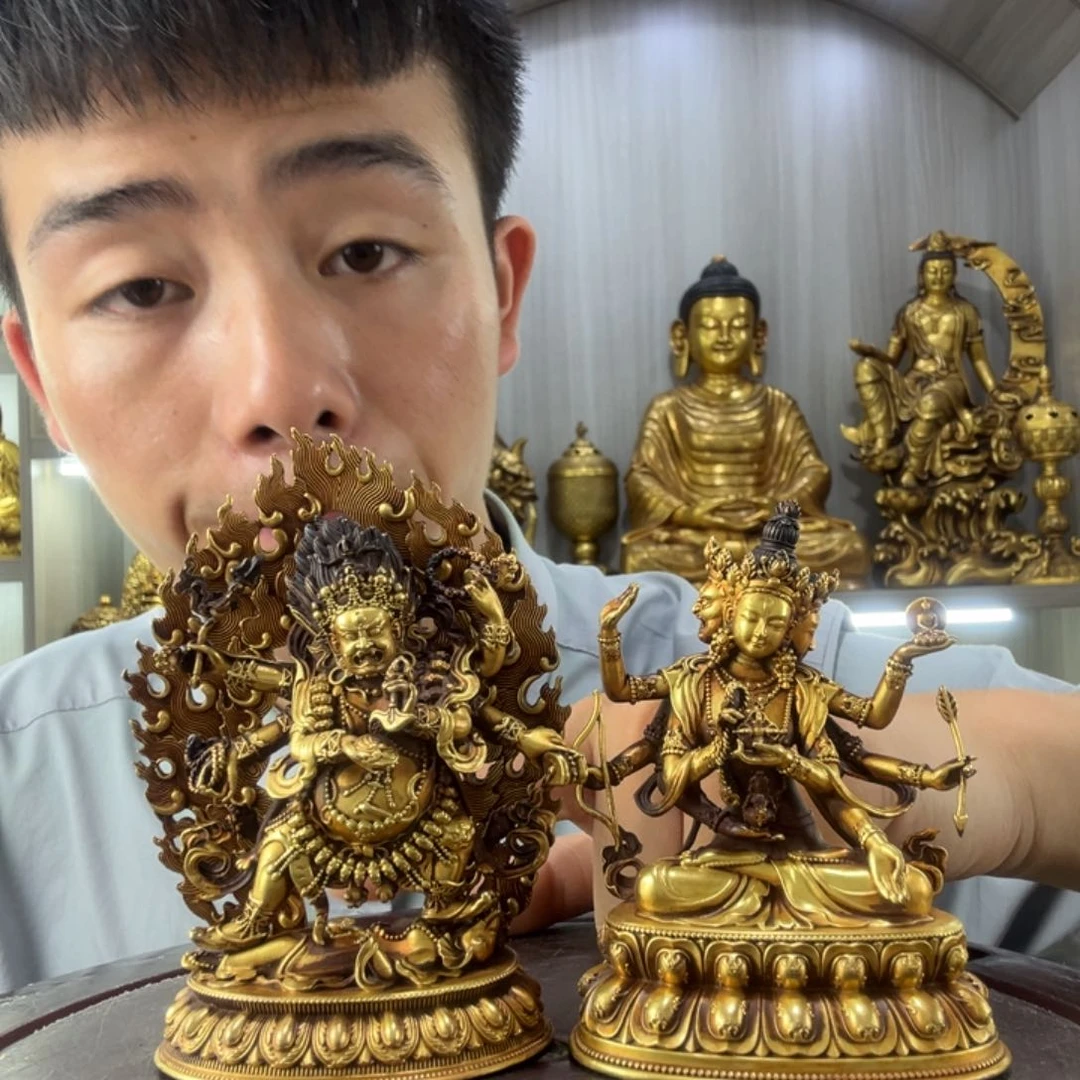 十**罗佛像的造型和造型