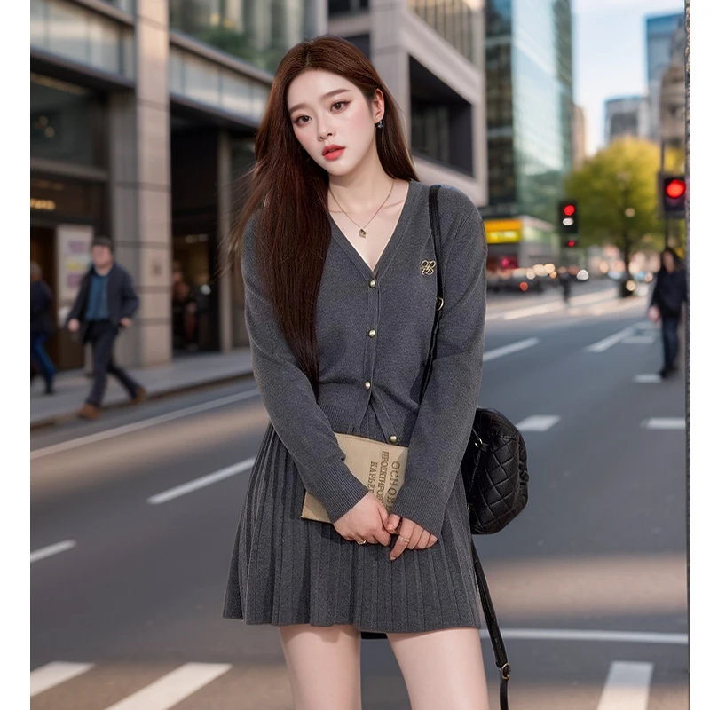 奢姿【逐花】2025年秋新款大码女装开衫百褶半裙套装胖妹妹两件套