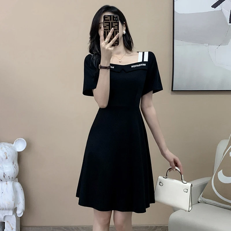 奢姿2024夏季新款大码印花字母宽松方领裙遮肚显瘦减龄连衣裙