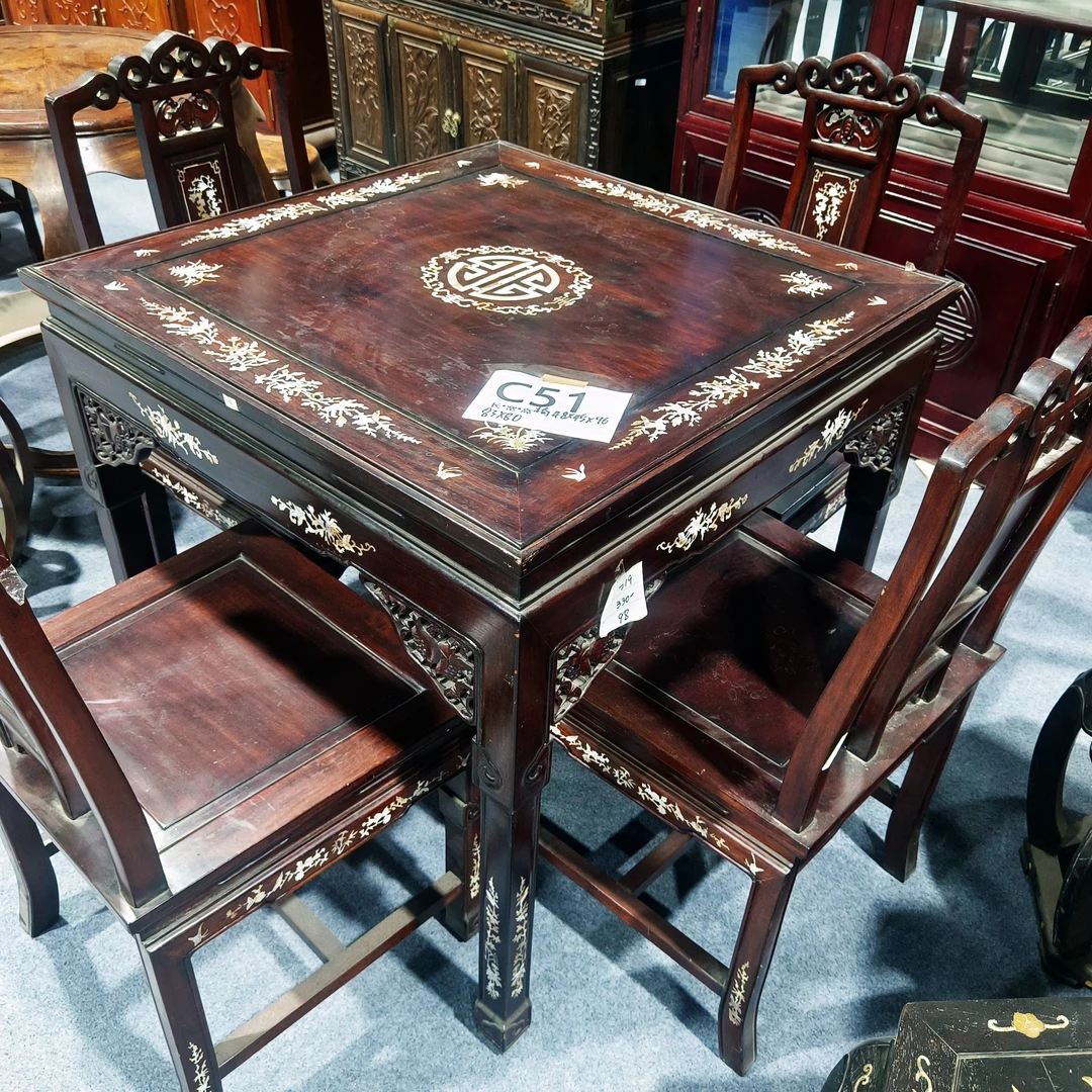 镶嵌螺钿八仙桌一桌四椅