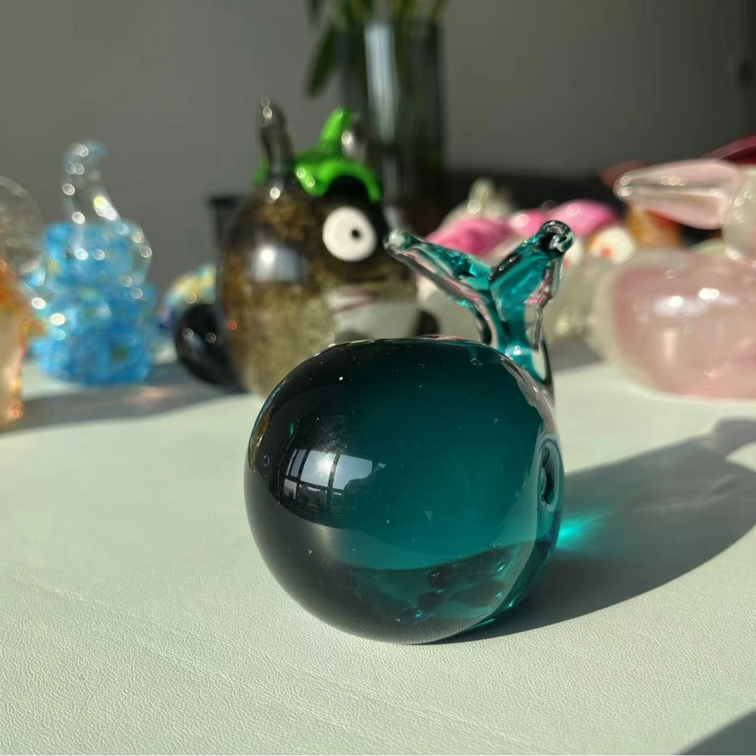 淄博琉璃蓝色小鲸鱼摆件纯手工制作深邃透亮高档琉璃办公家居礼品