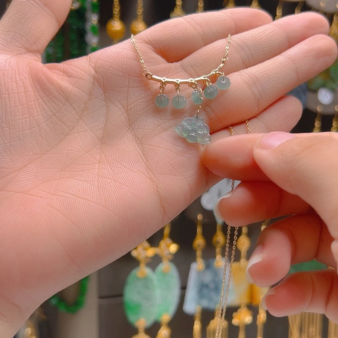 未镶嵌翡翠耳饰翡翠