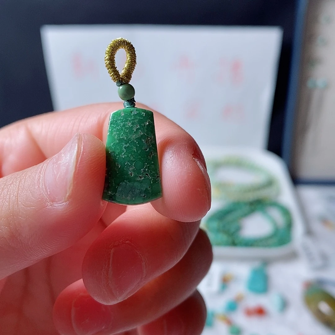 南红玛瑙颈饰未镶嵌