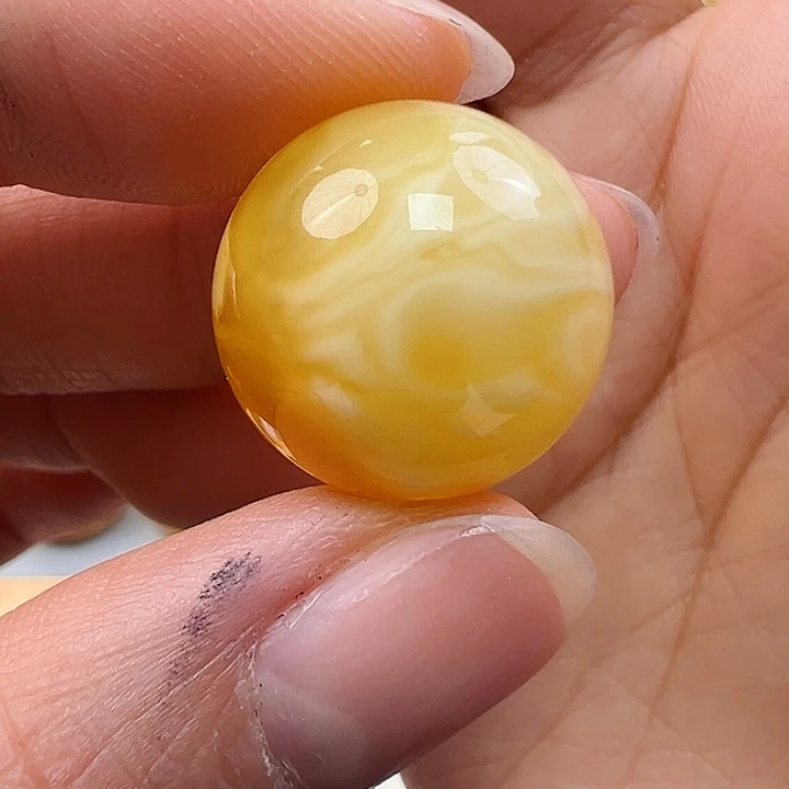 蜜蜡未镶嵌珠宝奇石