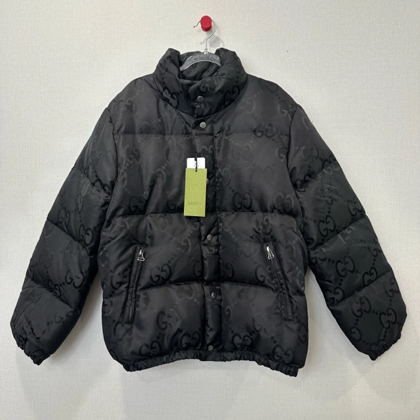 未使用 GUCCI/古驰 黑色满印羽绒服 尺码：46 11567