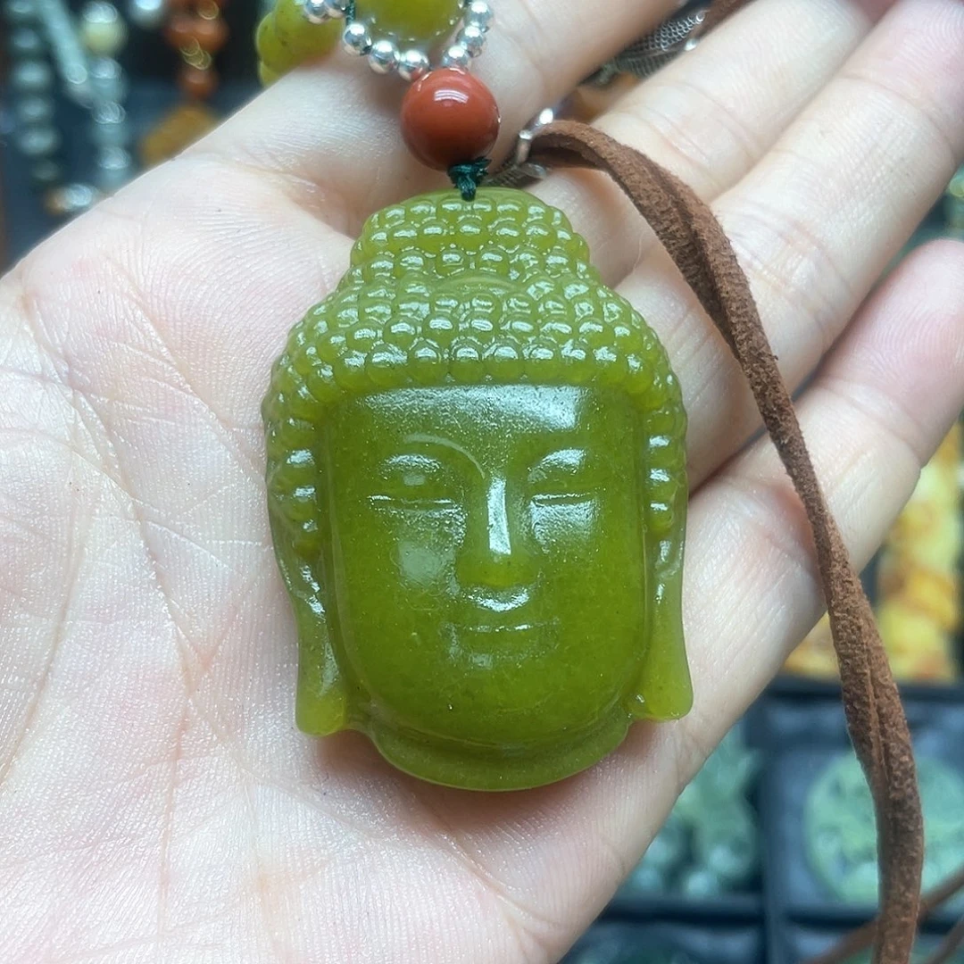 未镶嵌蛇纹石玉颈饰