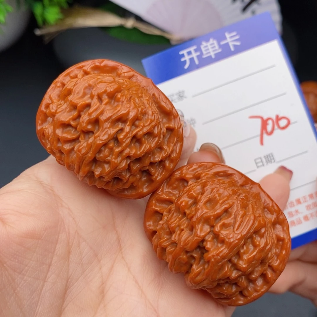 文玩核桃把件44红狮子700