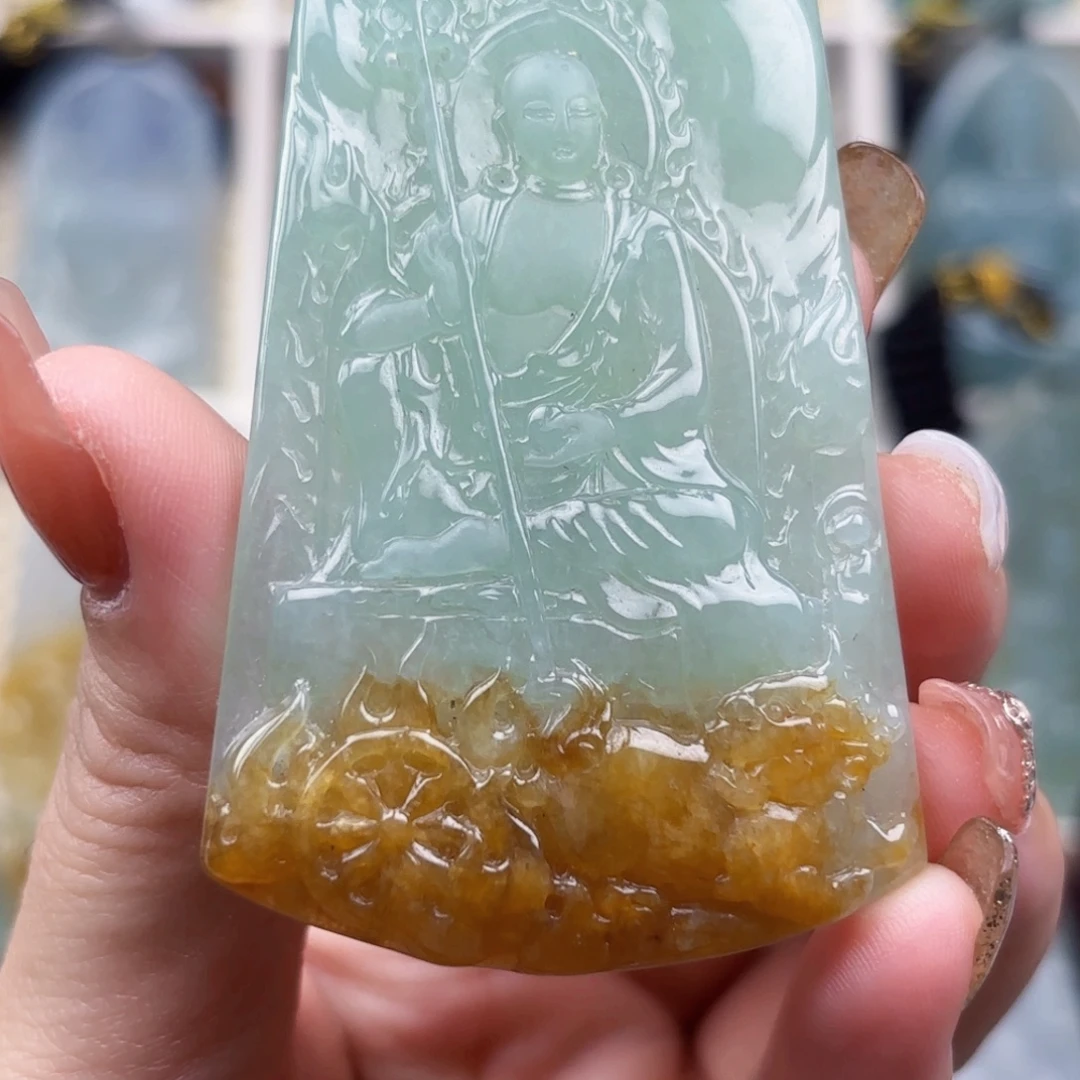 翡翠未镶嵌颈饰地藏王