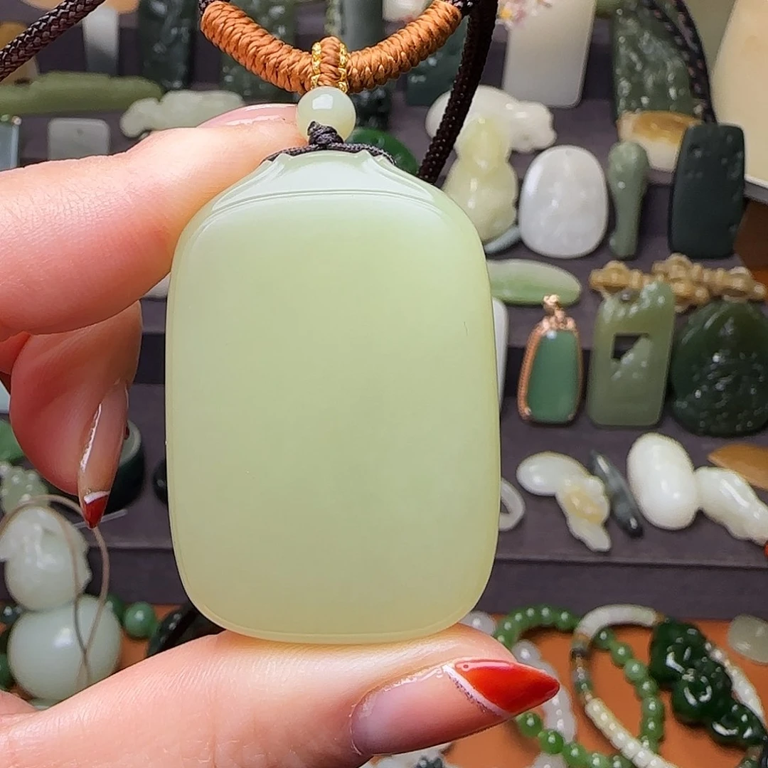 和田玉颈饰未镶嵌星