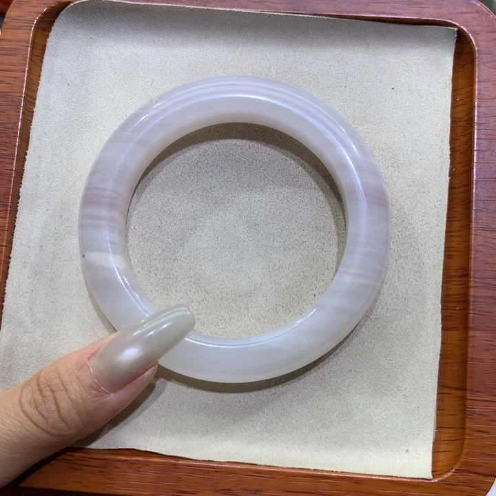 未镶嵌手镯石英质玉60