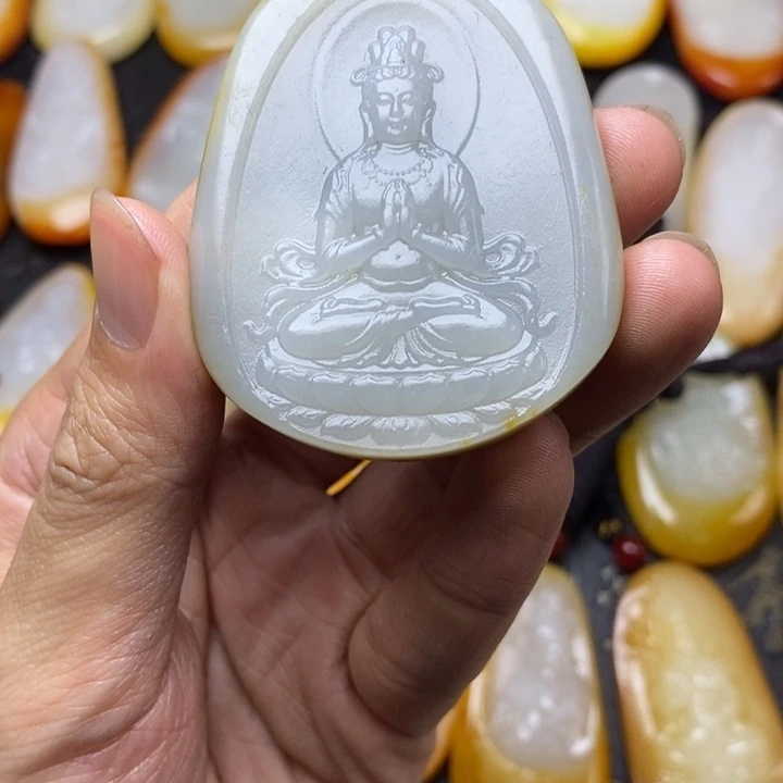 和田玉未镶嵌颈饰