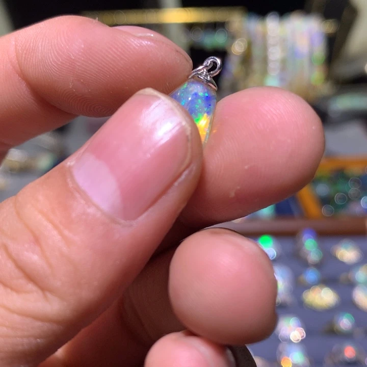 欧泊银S925镶嵌欧泊吊坠