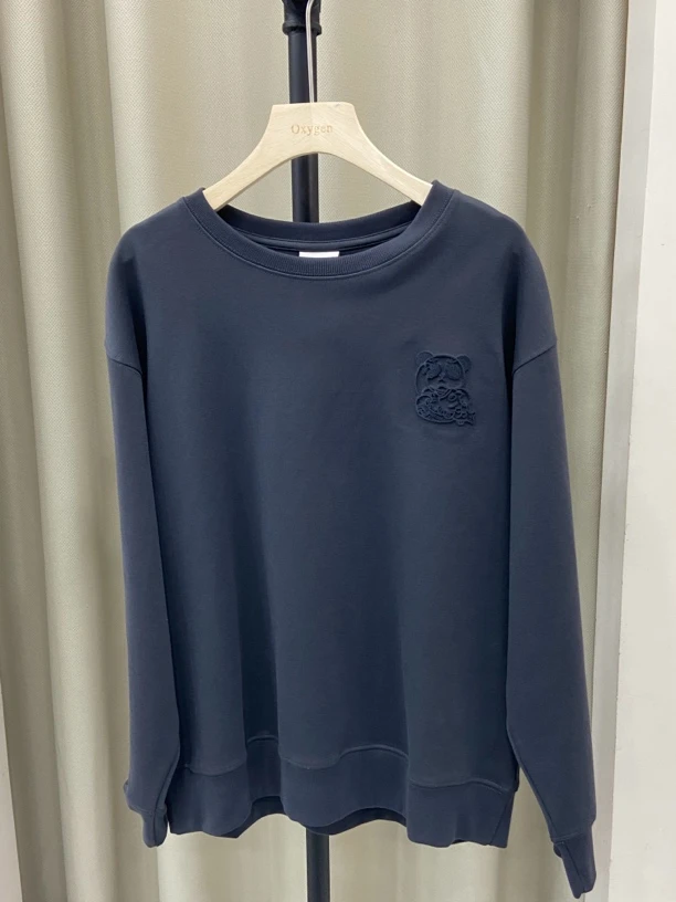 早春款灰色休闲卫衣