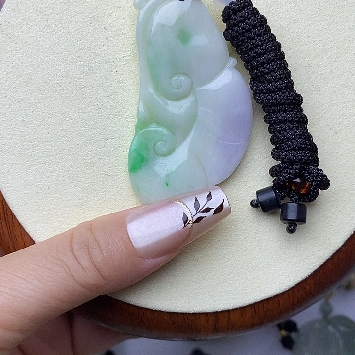 颈饰未镶嵌翡翠如意挂件