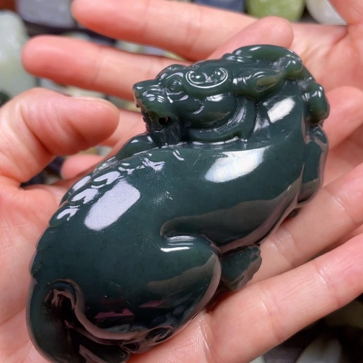 未镶嵌和田玉挂件