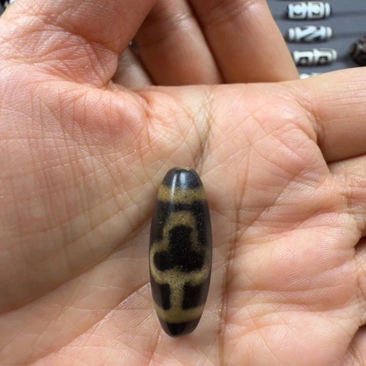 玛瑙/玉髓合金颈饰