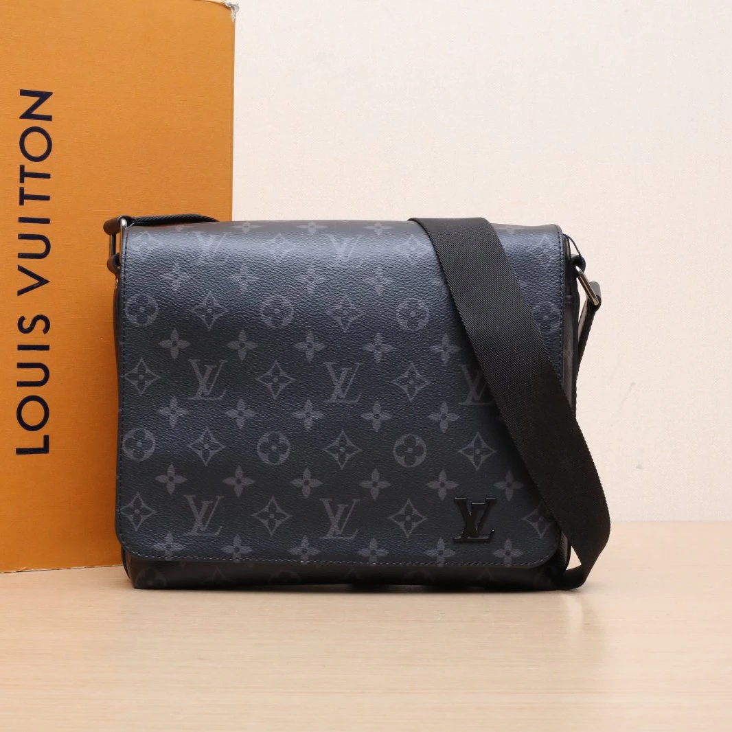 99新 LouisVuitton/路易威登 【娇】邮差斜跨包 芯片 P225580077