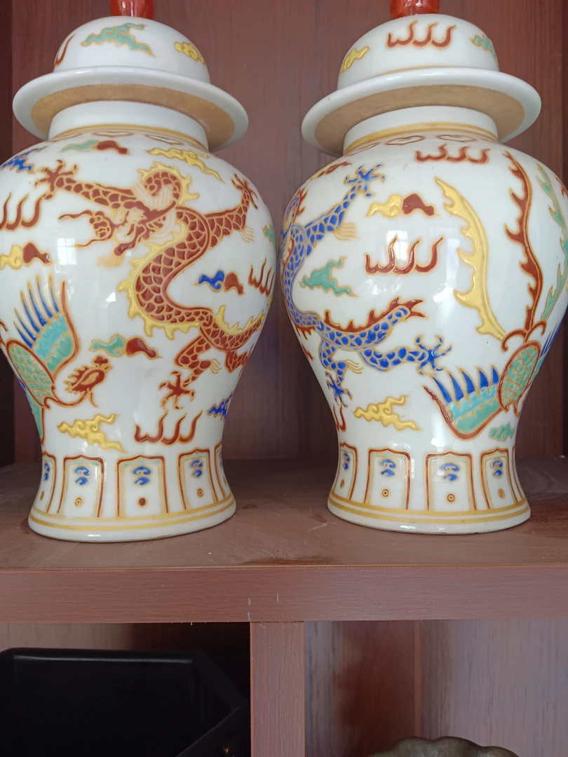 精美粉彩将军罐一对