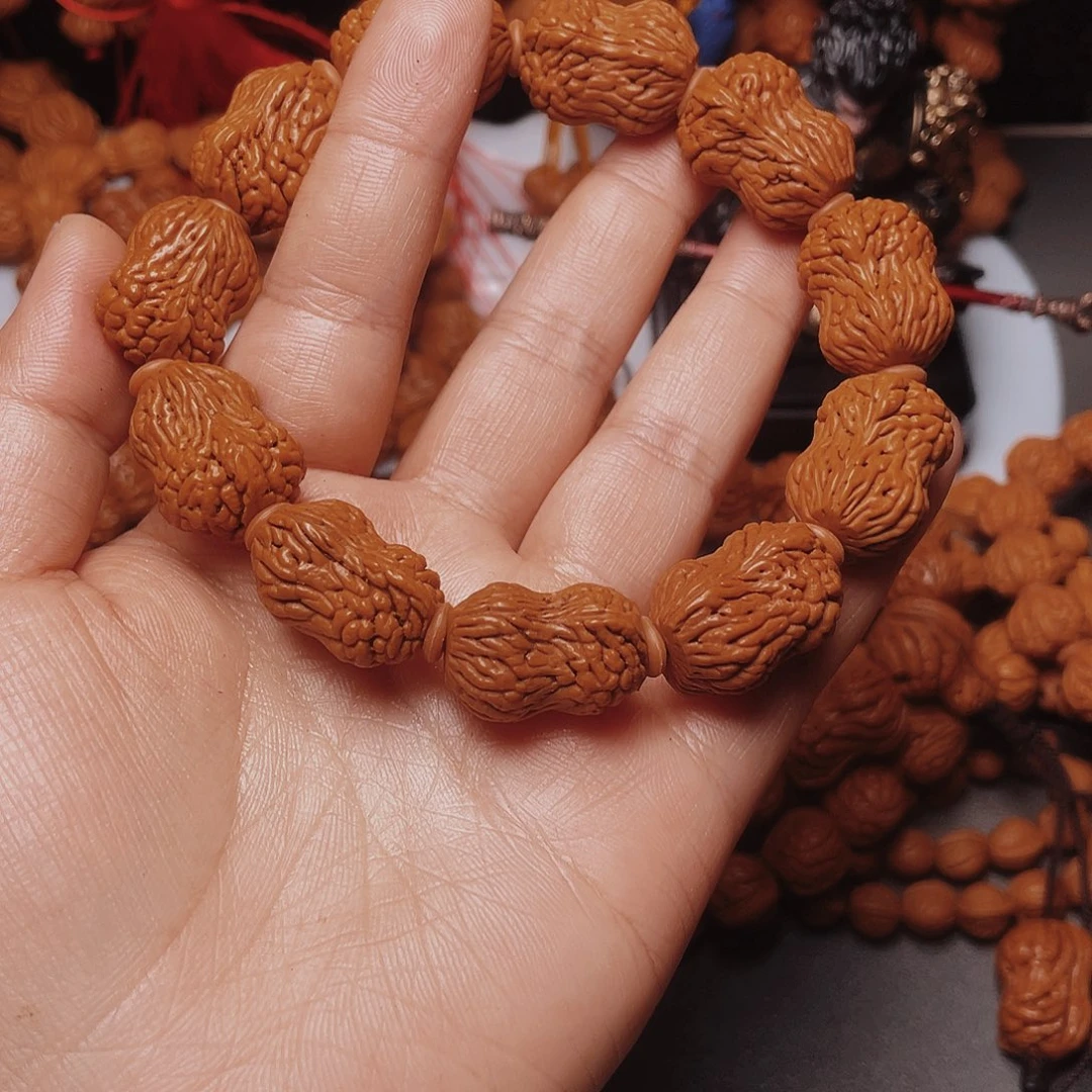 桃核吊坠龙纹桃枭