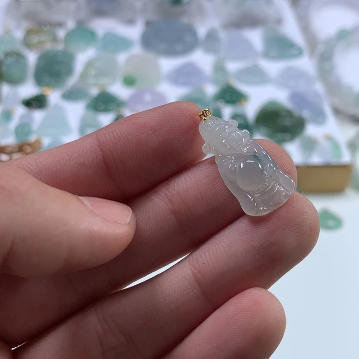 翡翠未镶嵌颈饰翡翠