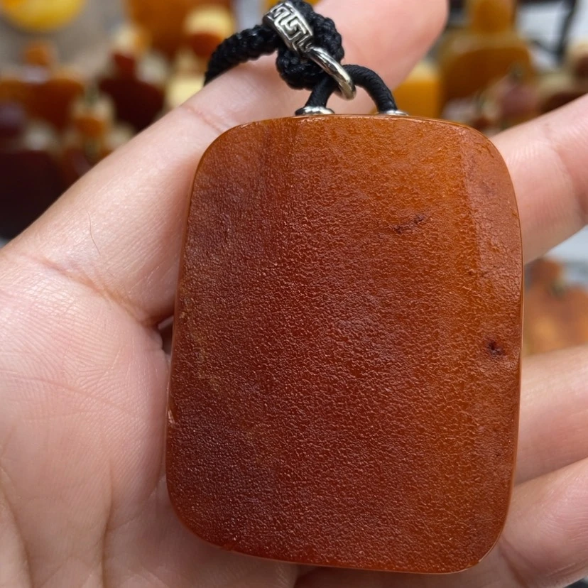 【闪购商品】琥珀颈饰未镶嵌