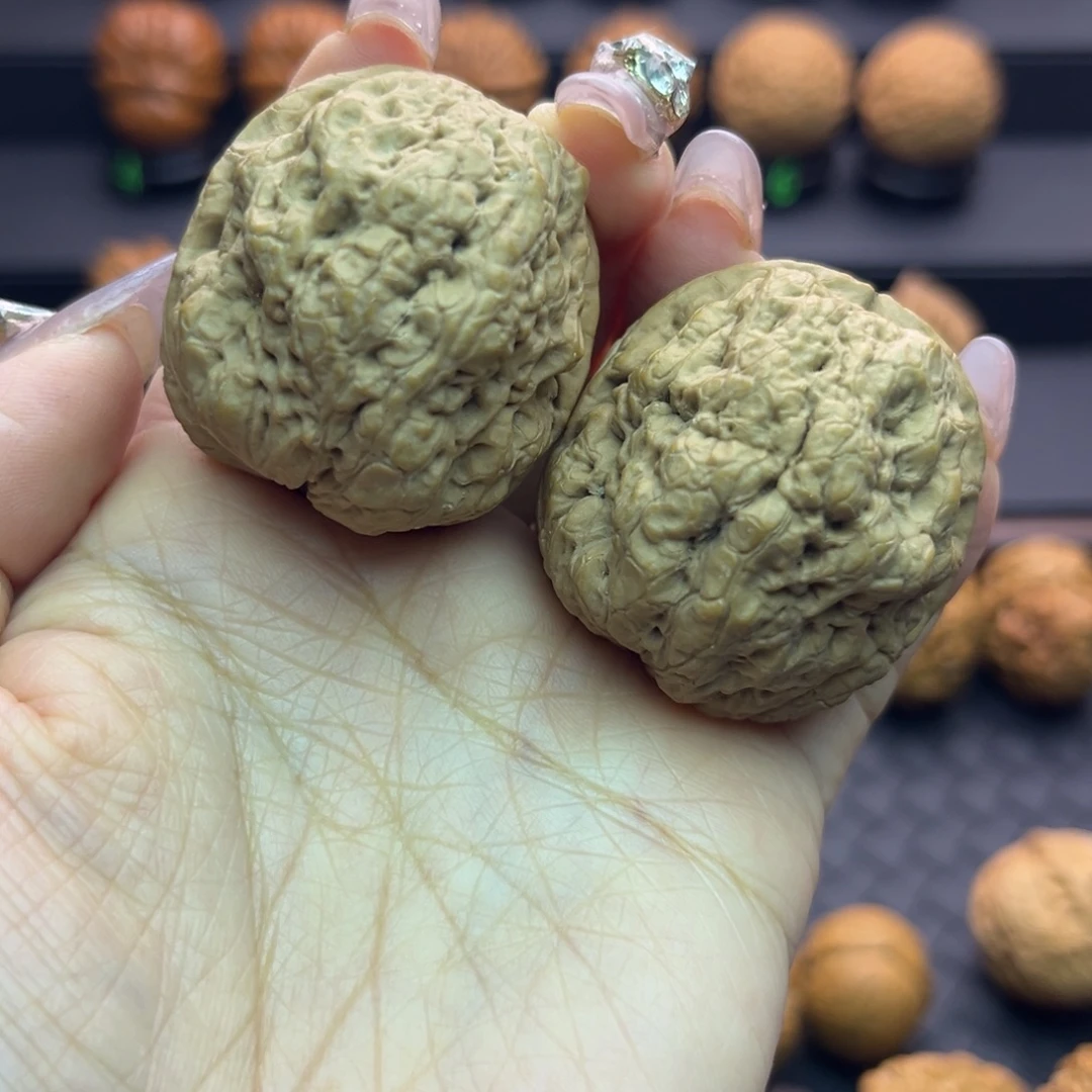 文玩核桃把件帝王蟾