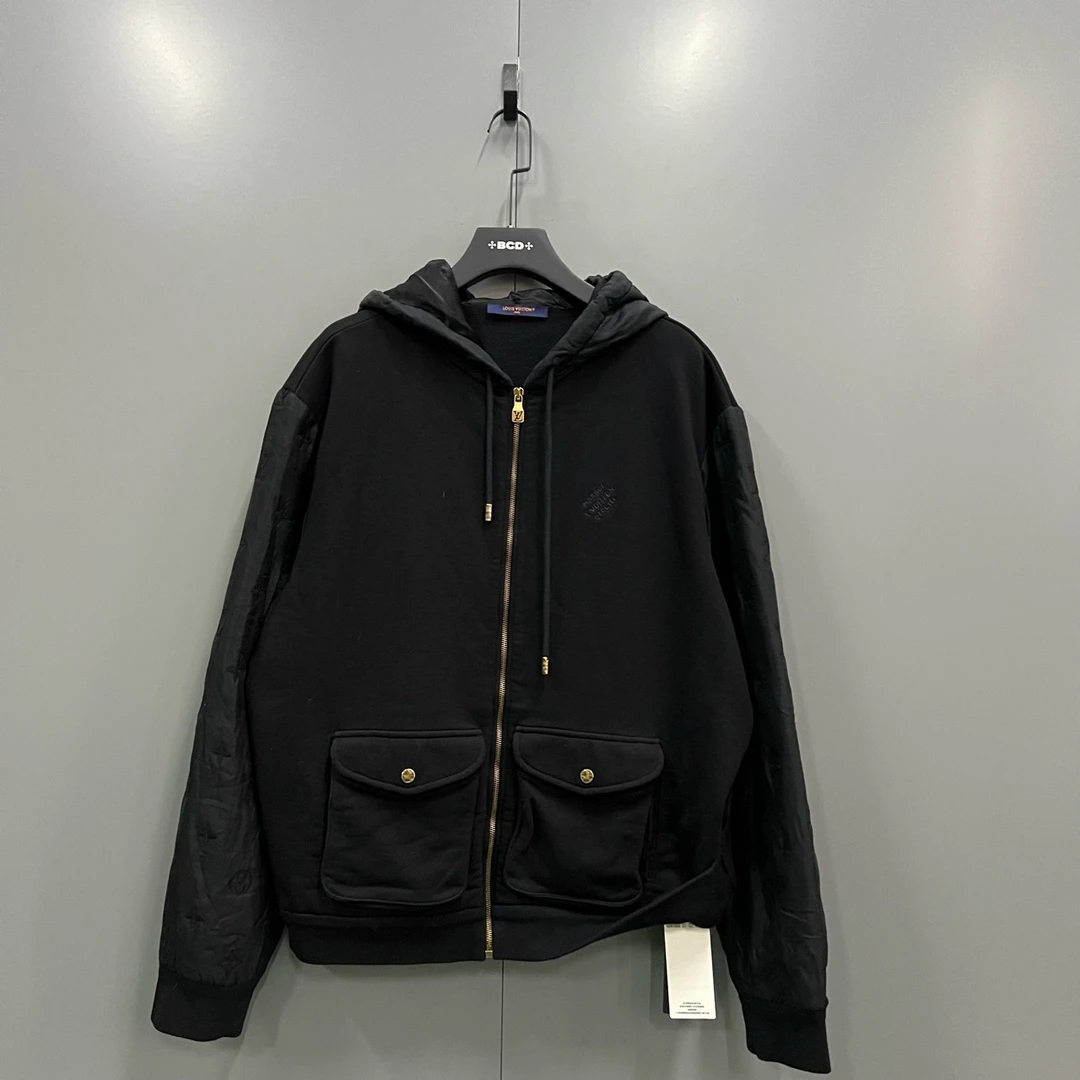 95新 LouisVuitton/路易威登 浮纹老花刺绣外套 4L码/jc603458